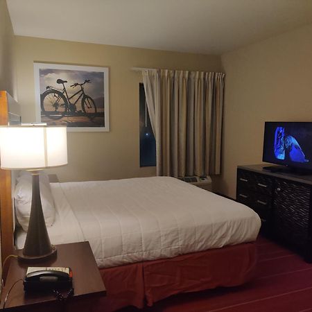 Days Inn By Wyndham Semmes Мобил Экстерьер фото