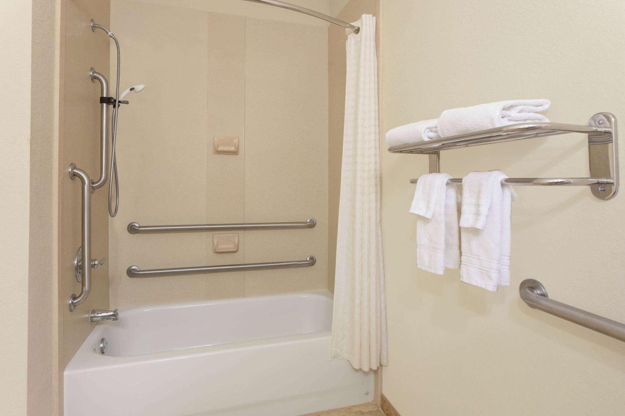 Days Inn By Wyndham Semmes Мобил Экстерьер фото