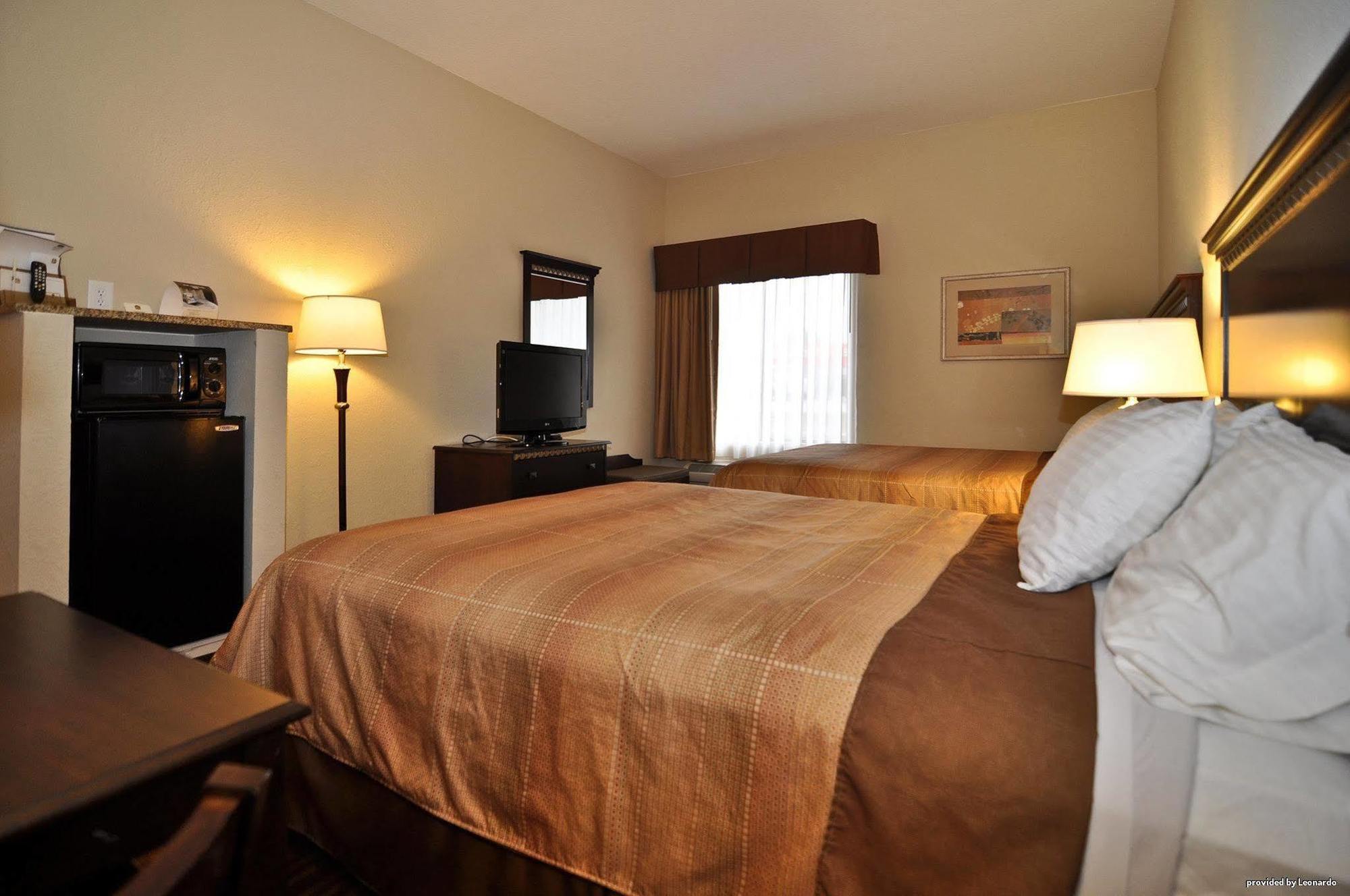 Days Inn By Wyndham Semmes Мобил Номер фото