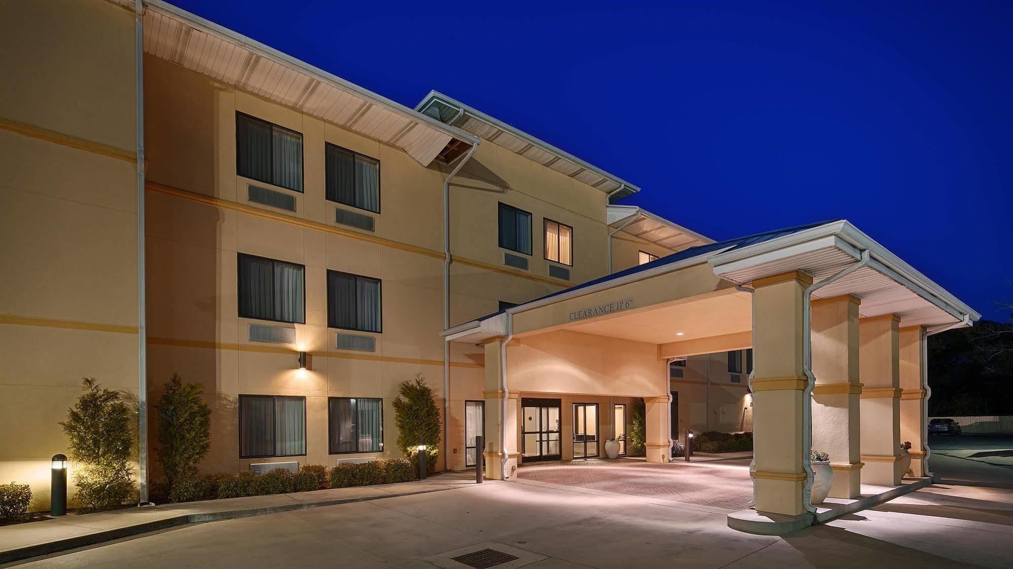 Days Inn By Wyndham Semmes Мобил Экстерьер фото