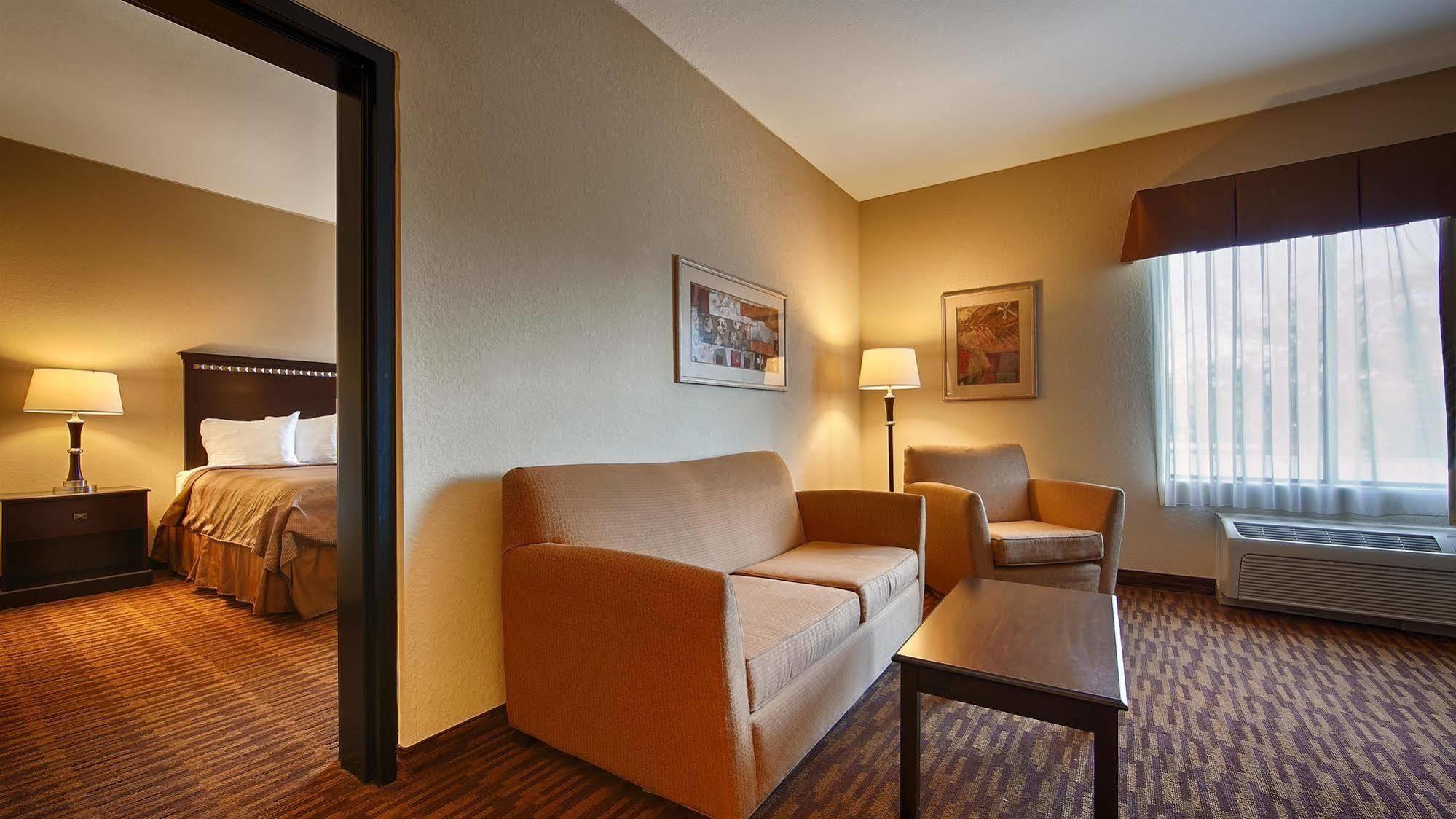 Days Inn By Wyndham Semmes Мобил Экстерьер фото